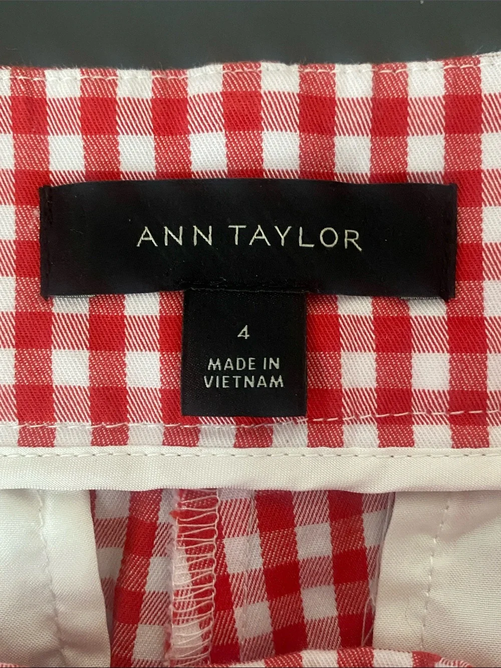 Ann Taylor Red and White Gingham Bermuda Shorts Sz4 / 6” Inseam Preppy Summer